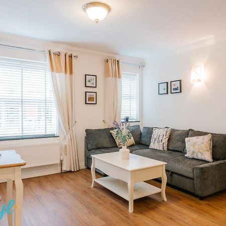 The Flat 2 By Sheryl - Stone Throw To Northampton Gen Hosp & Town Centre Apartment Exterior foto